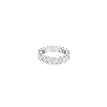 Elegant Diamond Band Ring