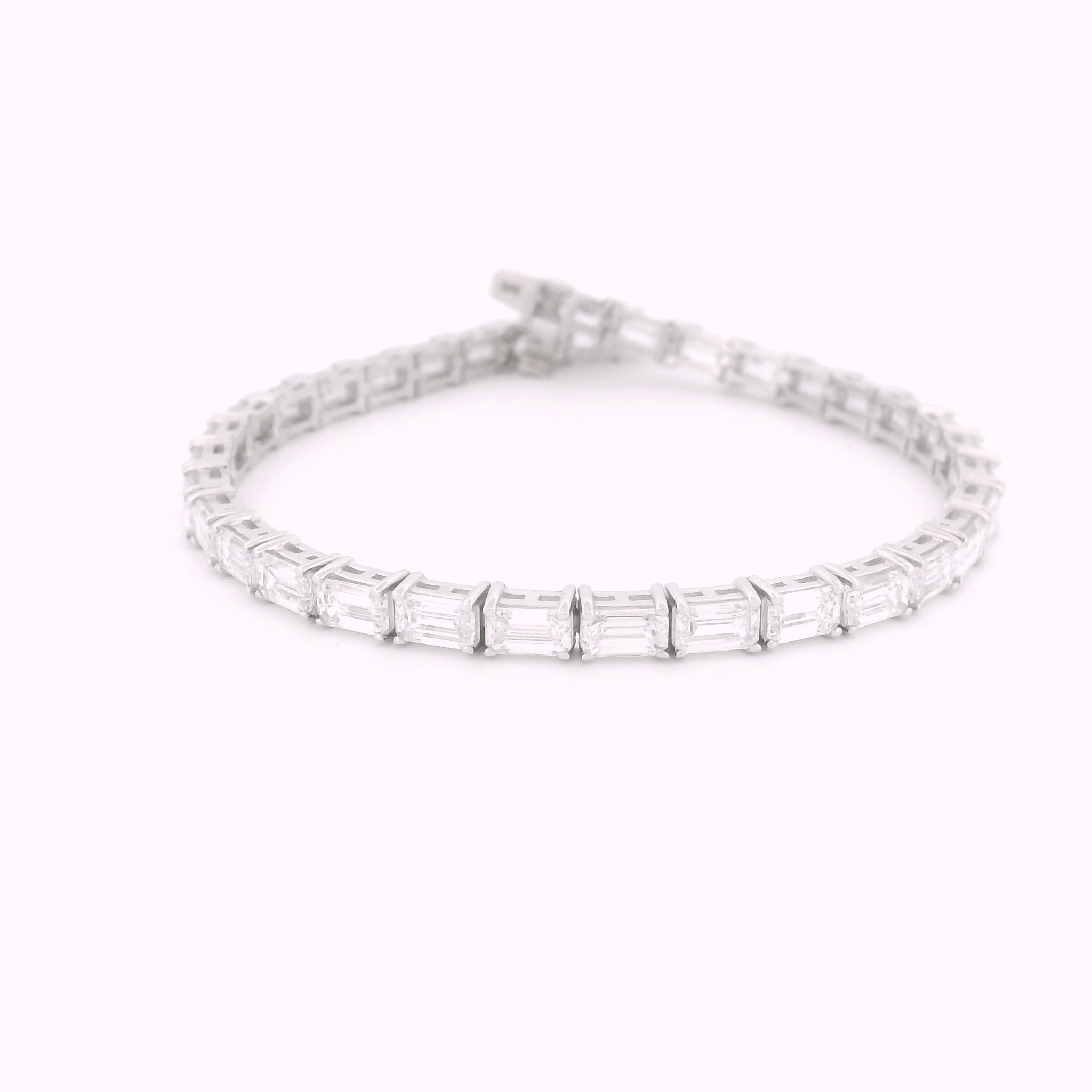 Elegant 14K White Gold Emerald Cut Diamond Bracelet