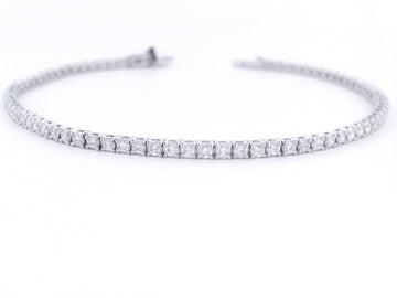 Elegant 14K White Gold Round Diamond Tennis Bracelet