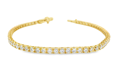 Classy 14K Gold Round Diamond Bracelet