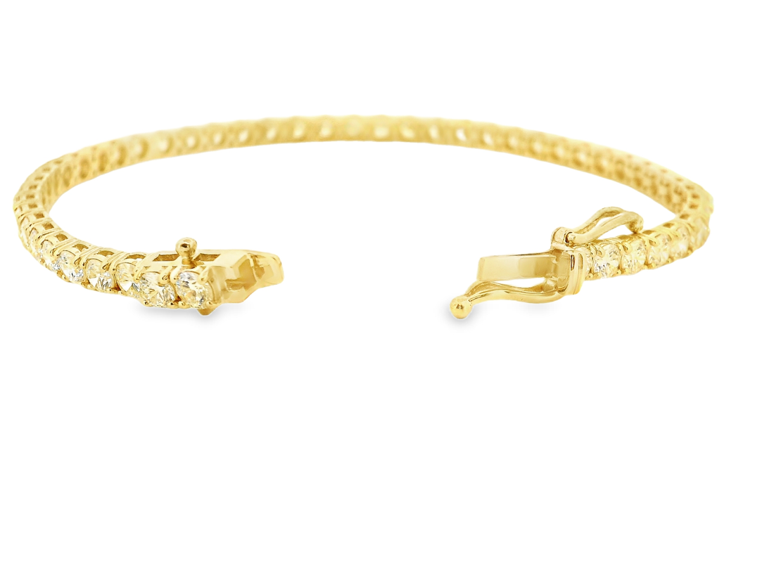 Elegant 14K Gold Diamond Bracelet