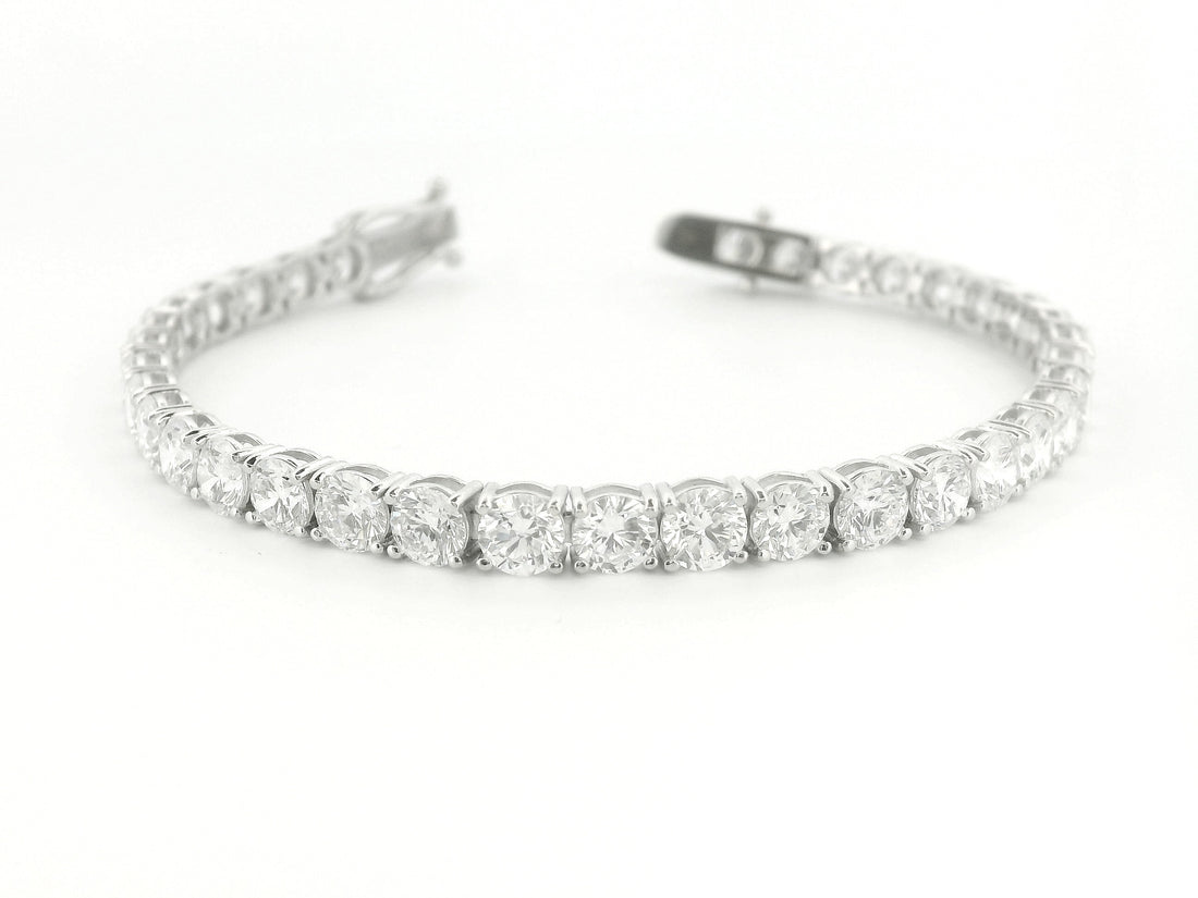 Elegant 14K White Gold Round Diamond Tennis Bracelet