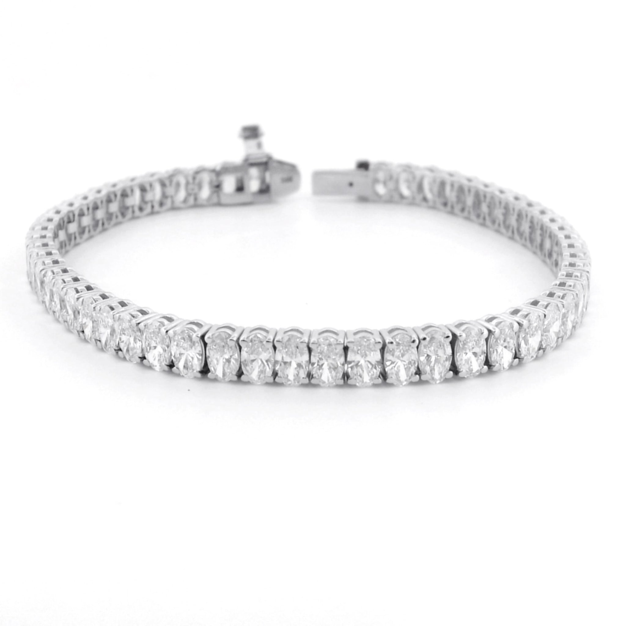 Elegant Diamond Tennis Bracelet