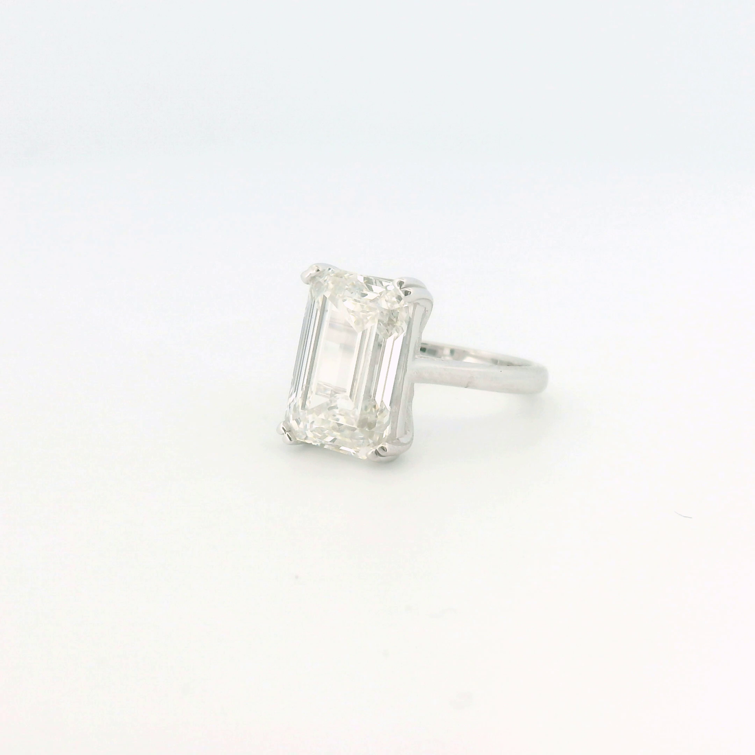 Elegant Emerald-Cut Diamond Ring