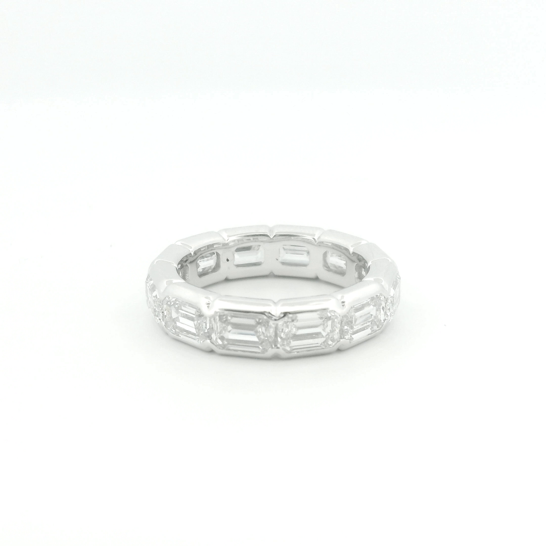 Elegant Diamond Eternity Ring