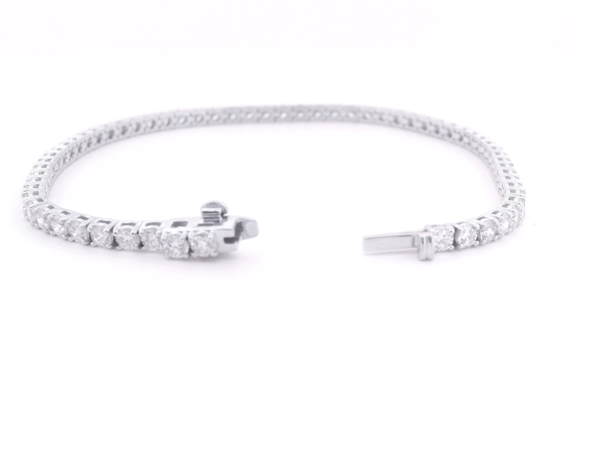 Elegant 14K White Gold Diamond Bracelet