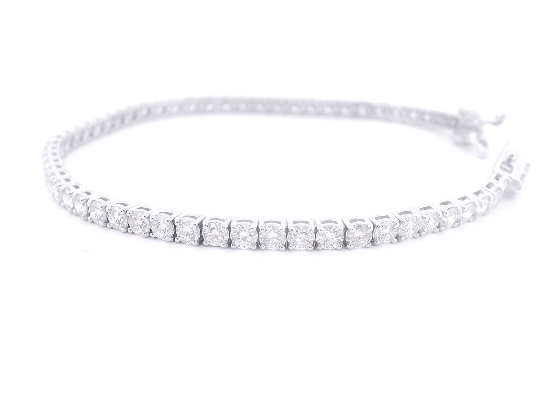 Elegant 14K White Gold Round Diamond Tennis Bracelet