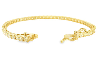 Elegant 14K Gold Diamond Bracelet