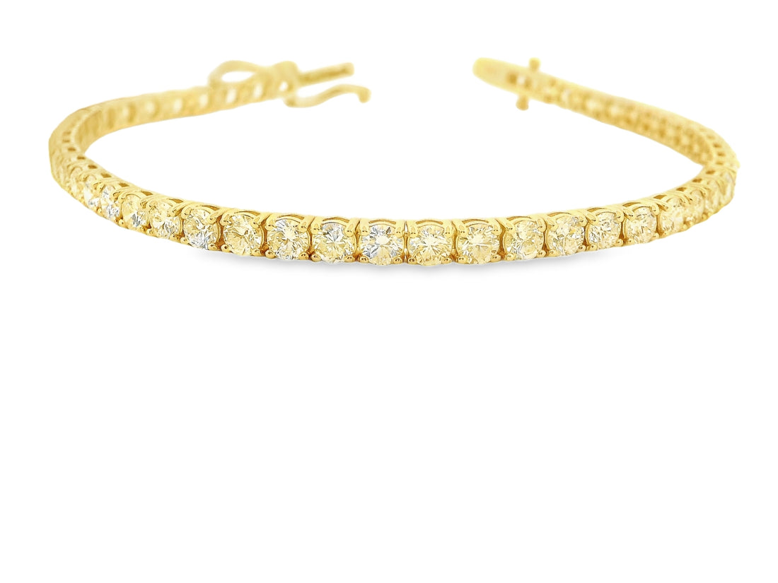 Elegant 14K Gold Diamond Bracelet