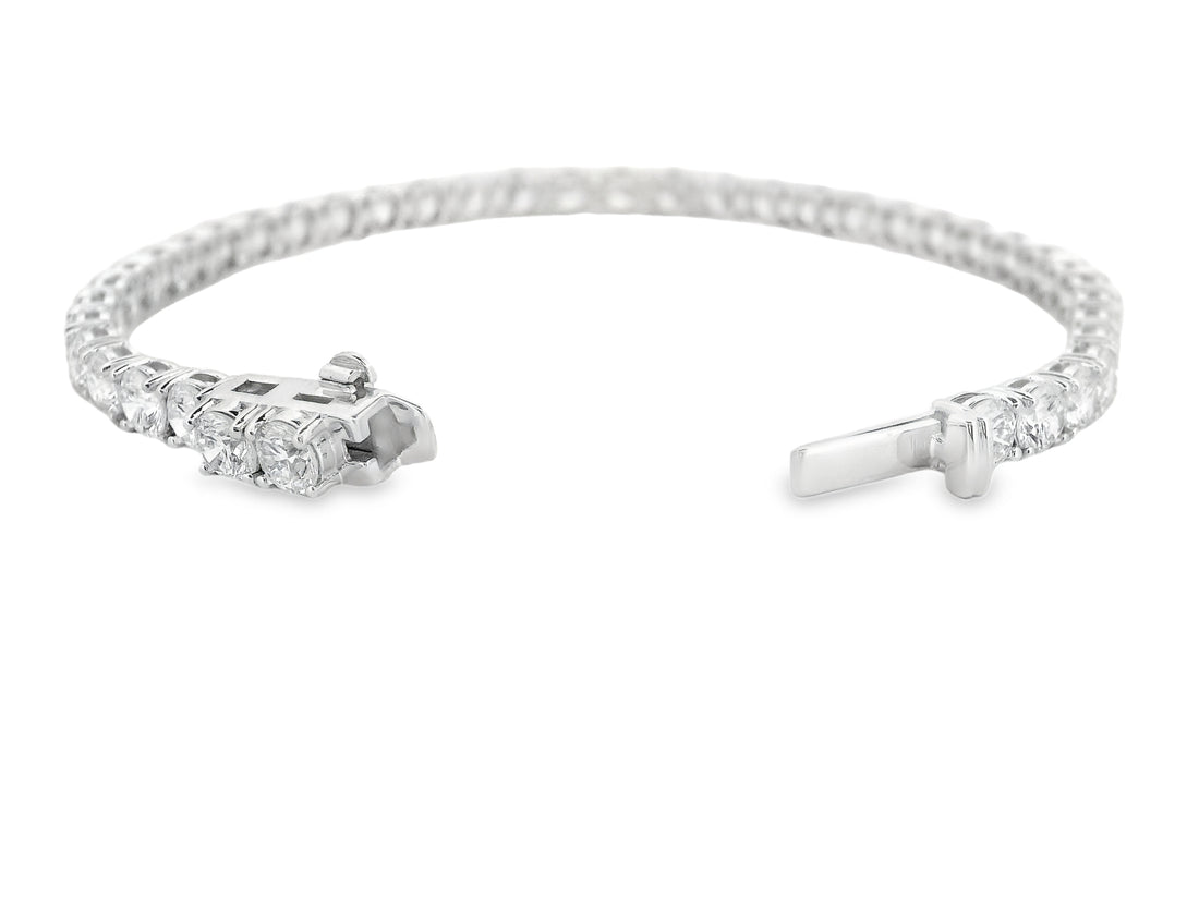 Elegant 14K White Gold Round Diamond Tennis Bracelet