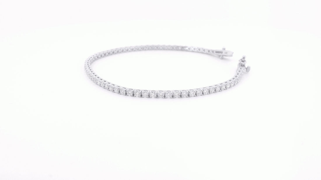 Elegant 14K White Gold Round Diamond Bracelet